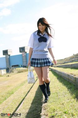 丫头站住别跑